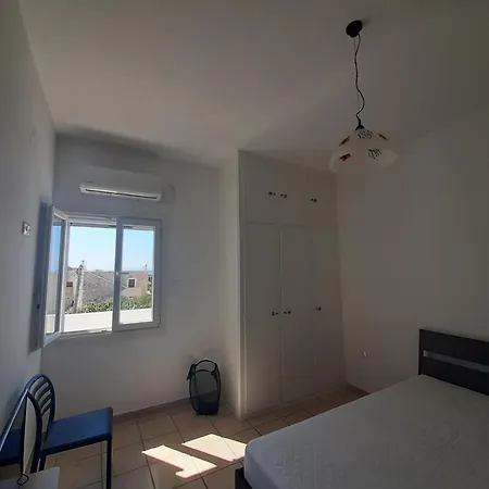 αμαλία Apartment Liaropa
